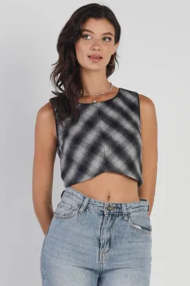 Black And Grey Checkered Sleeveless Round Neck Woolen Cropped Top /1-2-2-1