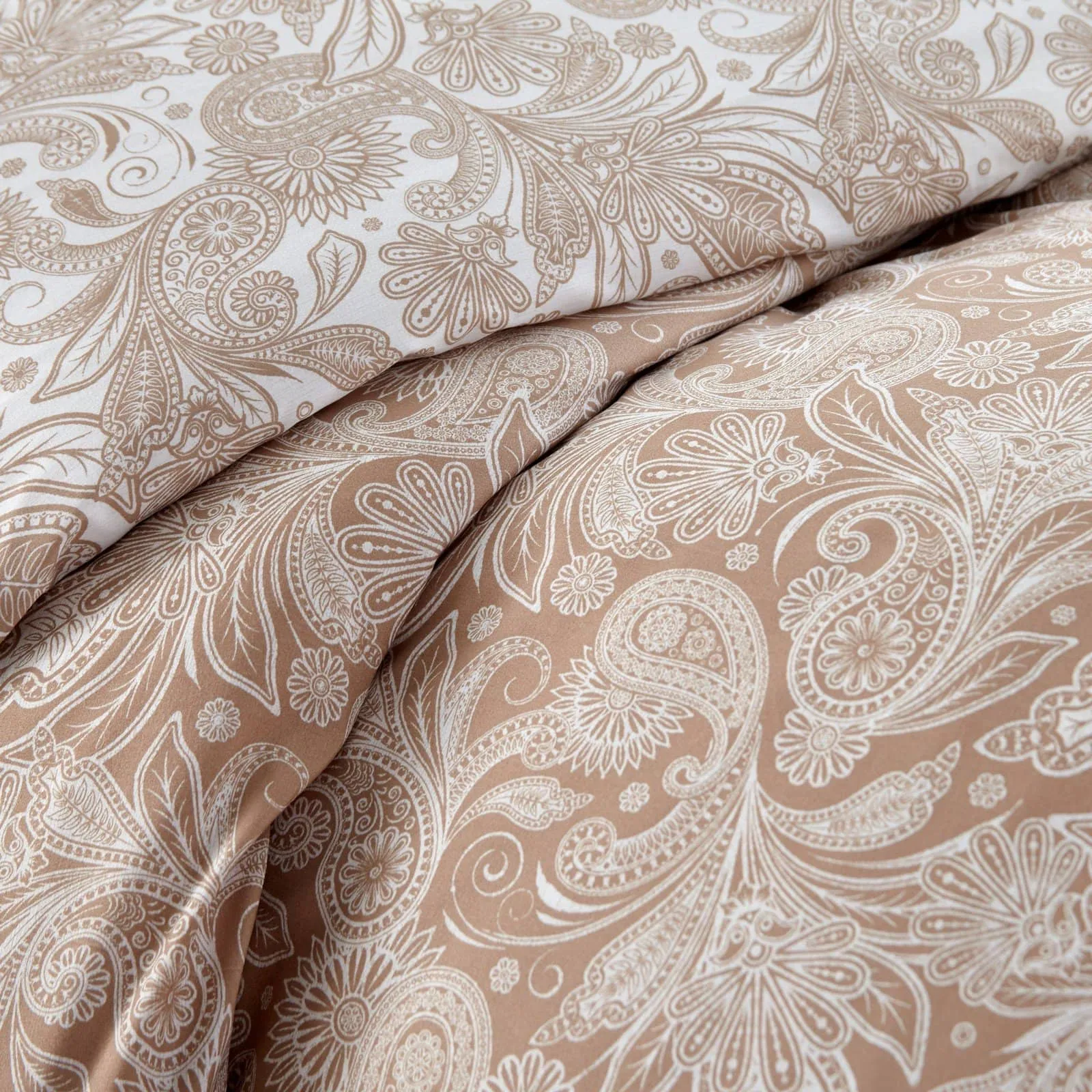 Perfect Paisley Reversible Comforter Set